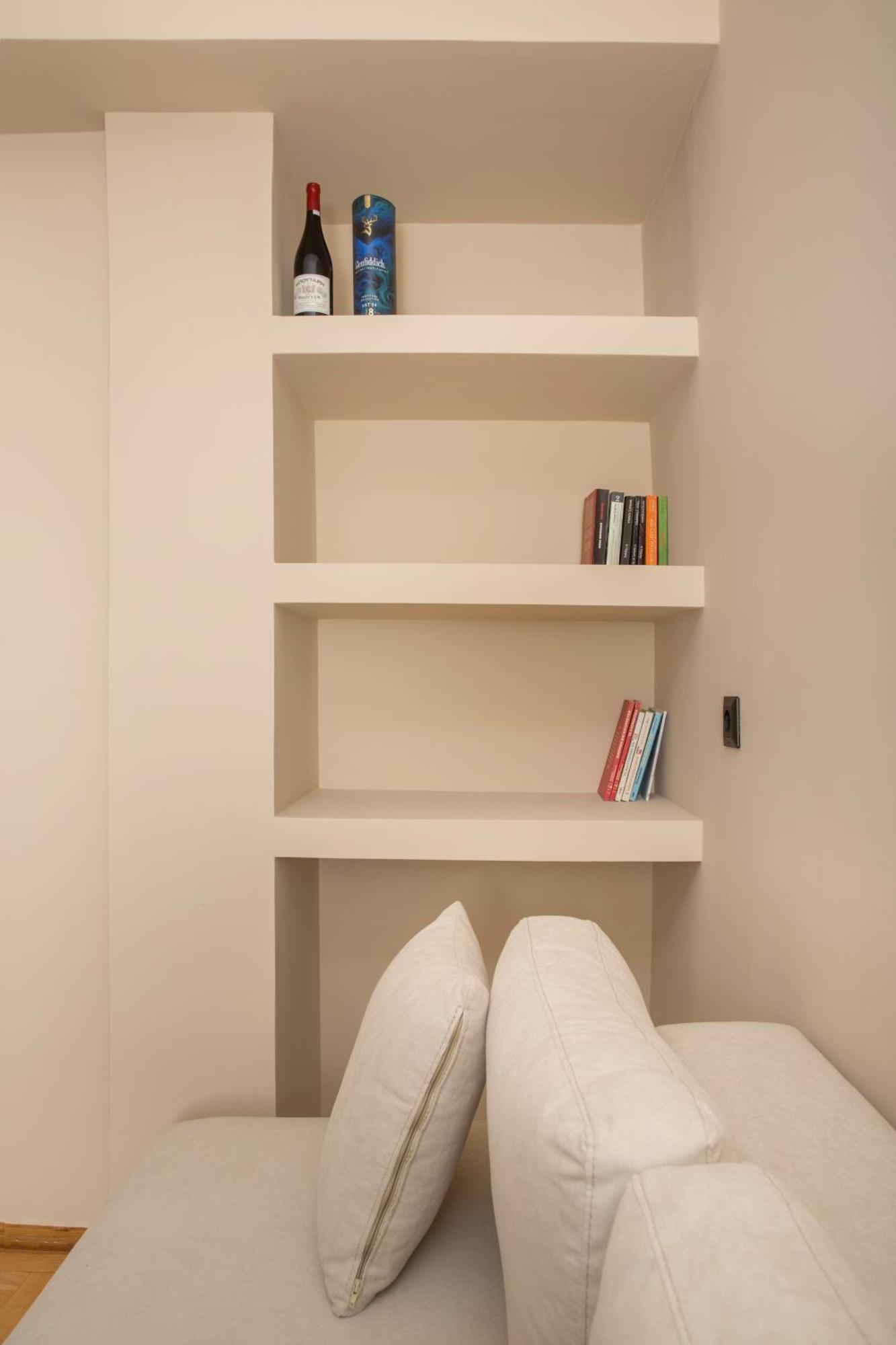 Urban Spacious Apartment Near Kallimarmaron Athens Exterior photo